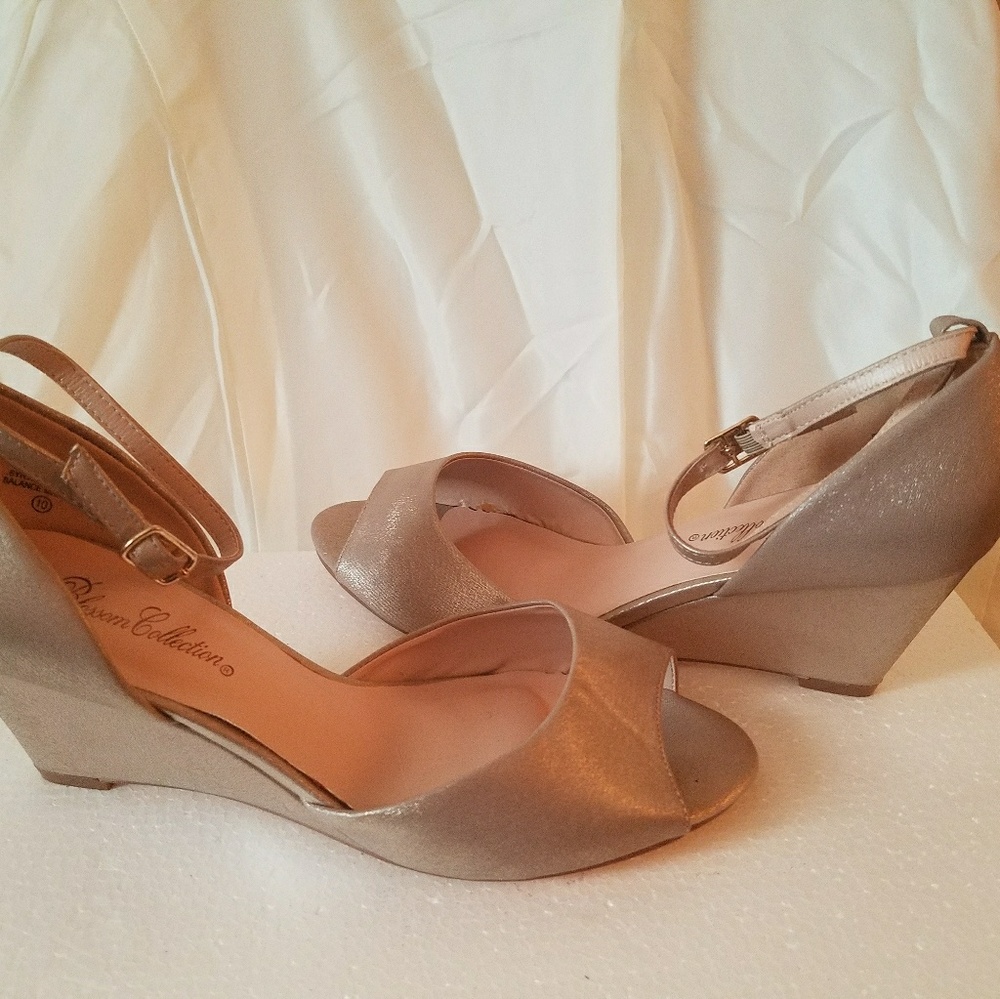Shoe